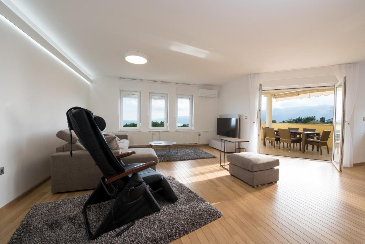Apartmani Bilic Кастав Екстер'єр фото